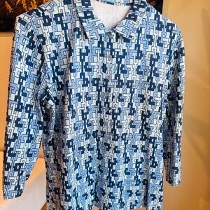 J. McLaughlin Navy and Light Blue Geometric Top